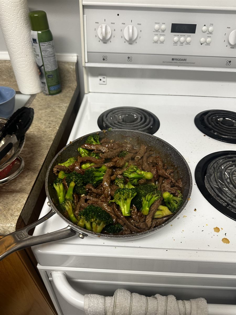 Beef and broccoli stir-fry